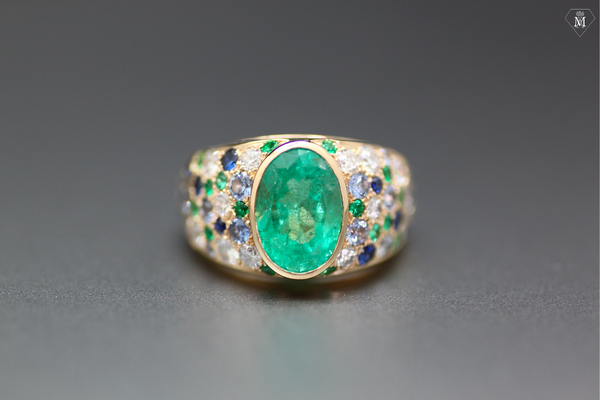 Création avec bague émeraude de famille|||||Bague émeraude et pavage diamants|Bague émeraude et pavage diamants|Bague émeraude et pavage diamants