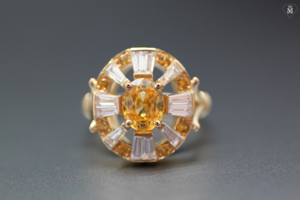 atelier MÄHLER - bague de fiançailles||bague de fiançailles|bague de fiançailles portée|bagues de fiançailles pose