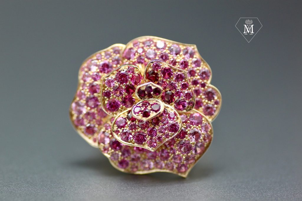 Bague de fiançailles très originale||