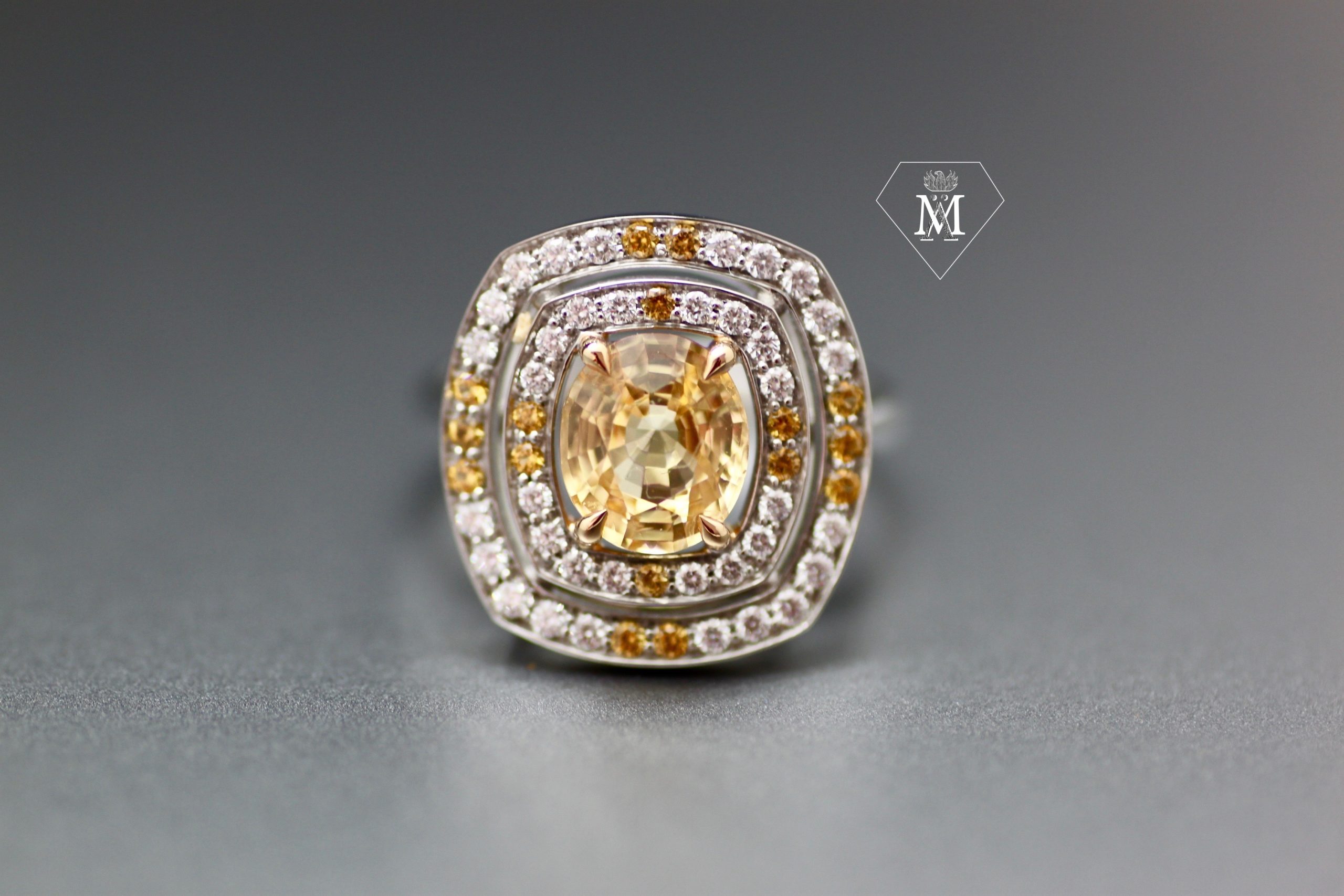Bague de fiançailles sur-mesure by l'atelier MÄHLER|||