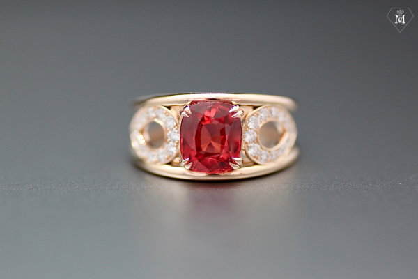 Bague spinelle rose orangé|Un spinelle à Bordeaux|Spinelle rose orangé
