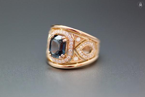 Bague spinelle et entourage diamants|Bague spinelle et entourage diamants|Bague spinelle et entourage diamants|Bague spinelle et entourage diamants
